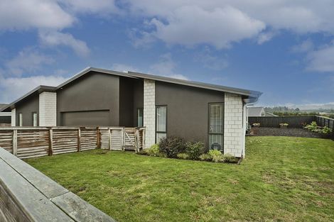 Photo of property in 14 Ridge Drive, Omokoroa, 3114