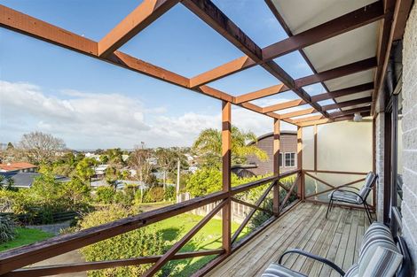 Photo of property in 1/43 Watea Road, Torbay, Auckland, 0630