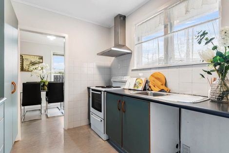 Photo of property in 24 Tairere Crescent, Rosehill, Papakura, 2113