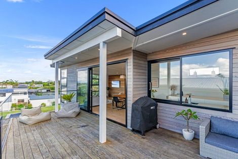 Photo of property in 13 Riverview Place, Waipu, 0582