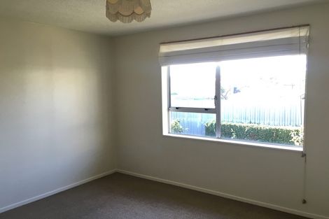 Photo of property in 1/62a Mackenzie Avenue, Woolston, Christchurch, 8023