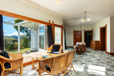 Photo of property in 8 Taranaki Street, Picton, 7220