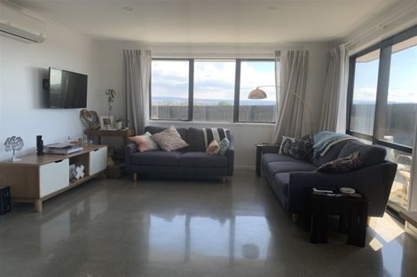 Photo of property in 21 Waterside Drive, Pyes Pa, Tauranga, 3112