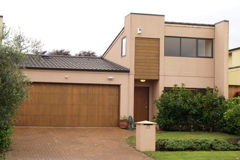 Photo of property in 35 Tiger Drive, Golflands, Auckland, 2013