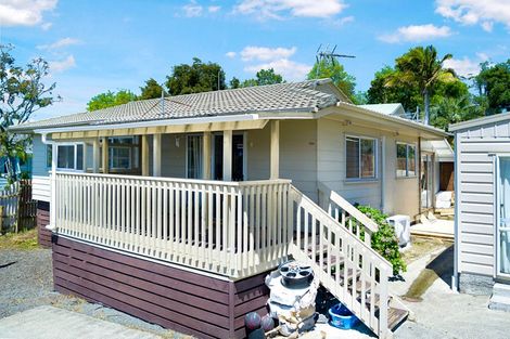 Photo of property in 42a Farwood Drive, Henderson, Auckland, 0612