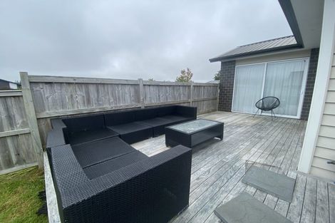 Photo of property in 11 Raymond Grace Avenue, Huapai, Kumeu, 0810