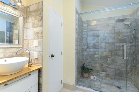 Photo of property in 92 Hadfield Street, Beach Haven, Auckland, 0626