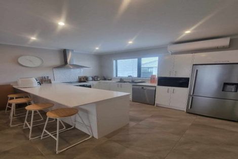 Photo of property in 17 Malcolm Calder Road, Hobsonville, Auckland, 0616