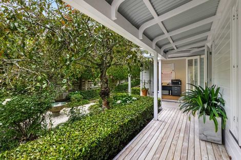 Photo of property in 47 Waipuia Place, Greenhithe, Auckland, 0632