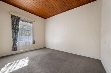 Photo of property in 15 Milton Terrace, Picton, 7220