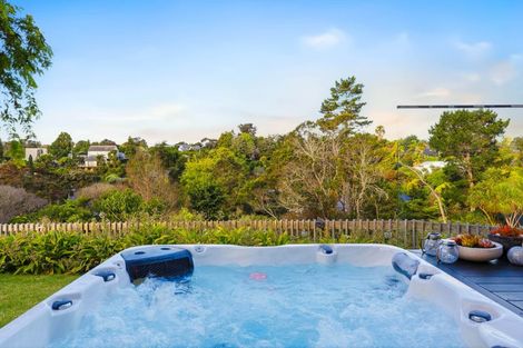 Photo of property in 22 Windfall Grove, Greenhithe, Auckland, 0632