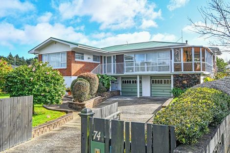 Photo of property in 74 Grande Vue Road, Hillpark, Auckland, 2102