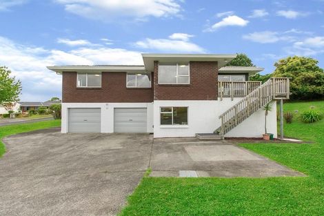 Photo of property in 87 Beechdale Crescent, Pakuranga Heights, Auckland, 2010