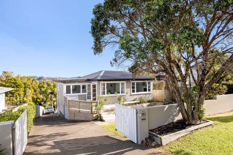 Photo of property in 121 Vipond Road, Stanmore Bay, Whangaparaoa, 0932