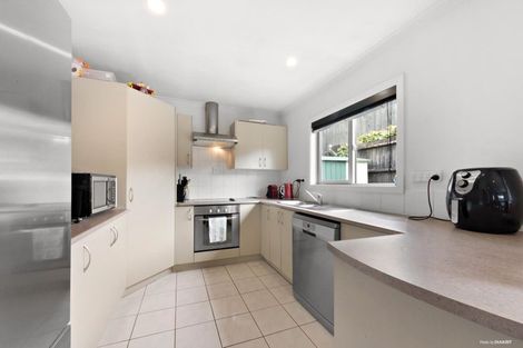 Photo of property in 51a Oreil Avenue, West Harbour, Auckland, 0618