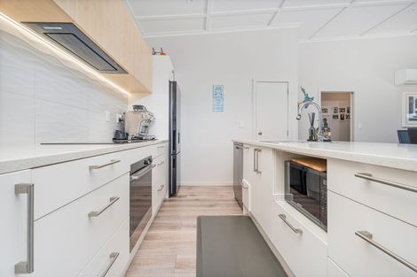 Photo of property in 10 Voyager Place, Cooks Beach, Whitianga, 3591