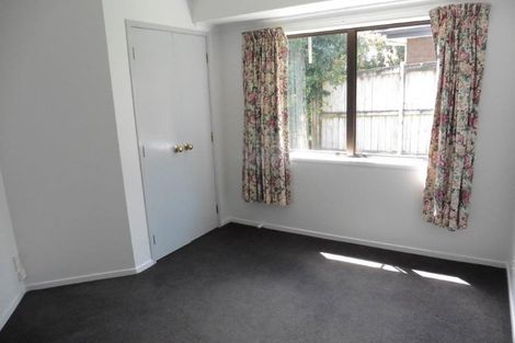 Photo of property in 39 Kirrie Avenue, Te Atatu South, Auckland, 0610