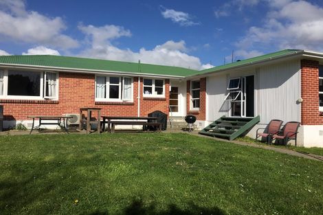 Photo of property in 41 Dowling Grove, Silverstream, Upper Hutt, 5019