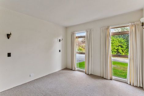 Photo of property in 15 Winara Avenue, Waikanae, 5036