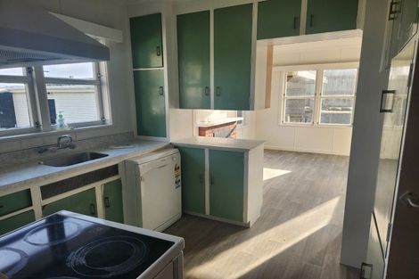 Photo of property in 98 Kawakawa Road, Feilding, 4775