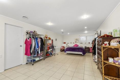 Photo of property in 5 Beverley Grove, Paparangi, Wellington, 6037