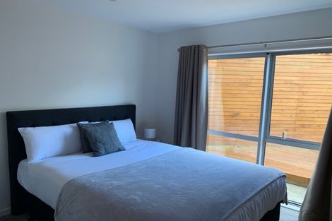 Photo of property in 50 Corricvale Way, Northcross, Auckland, 0630