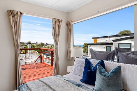Photo of property in 1/52 Beulah Avenue, Rothesay Bay, Auckland, 0630