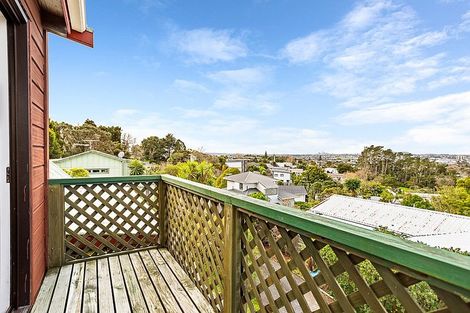 Photo of property in 2/10b Eastglen Road, Glen Eden, Auckland, 0602