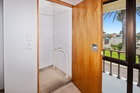 Photo of property in 24 Ngarata Avenue, Mount Maunganui, 3116