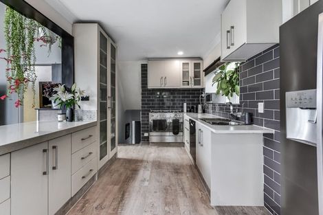 Photo of property in 11 Caernarvon Street, Dinsdale, Hamilton, 3204