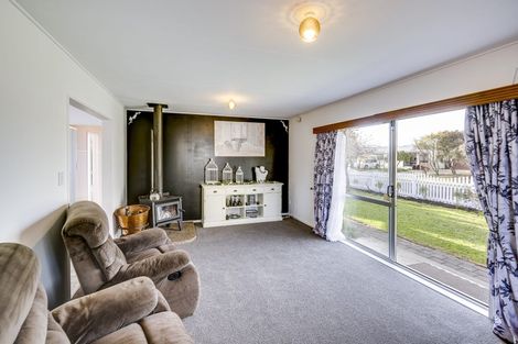 Photo of property in 6 Burton Crescent, Flaxmere, Hastings, 4120