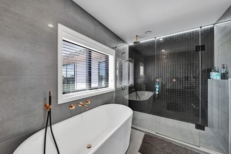 Photo of property in 43 Pennington Road, Brixton, Waitara, 4382