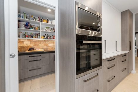 Photo of property in 13 Longwood Place, Harrowfield, Hamilton, 3210