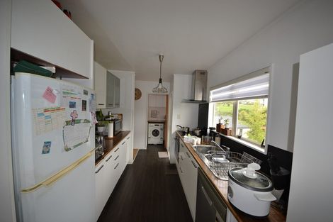 Photo of property in 10 Rook Place, Unsworth Heights, Auckland, 0632