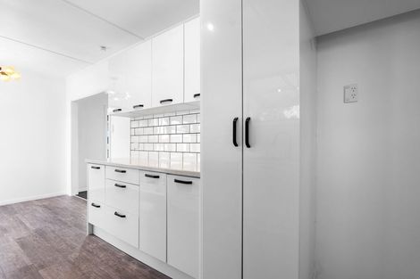 Photo of property in 4 Iredale Road, Hawera, 4610