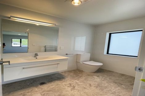 Photo of property in 40 Godfrey Drive, Orewa, 0931