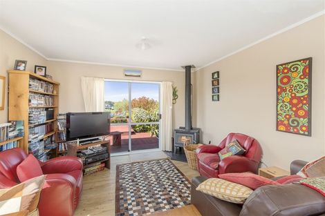 Photo of property in 3 Mavis Avenue, Waikawa Beach, Manakau, 5573