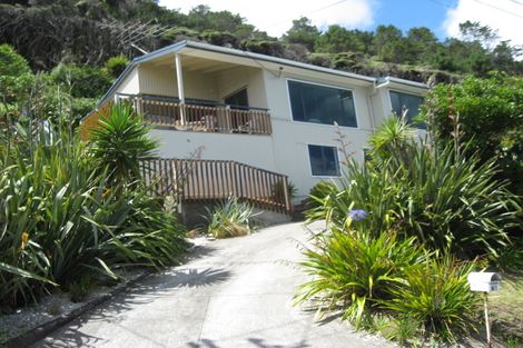 Photo of property in 81 Domain Crescent, Muriwai, Waimauku, 0881