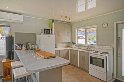 Photo of property in 4 Moewai Park Road, Whitianga, 3510