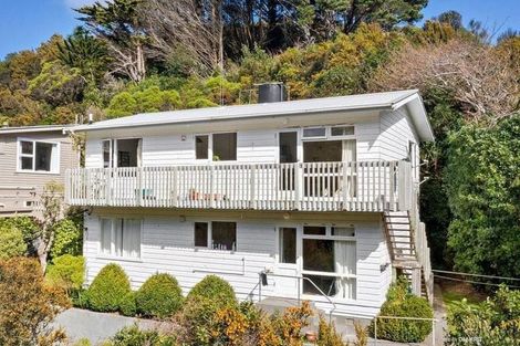 Photo of property in 169 Parkvale Road, Karori, Wellington, 6012