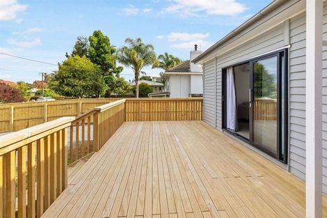 Photo of property in 14 Chester Street, Levin, 5510