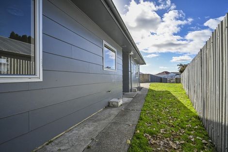 Photo of property in 17 Kilkee Terrace, Flaxmere, Hastings, 4120