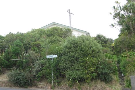 Photo of property in 86-88 Glanmire Road, Newlands, Wellington, 6037