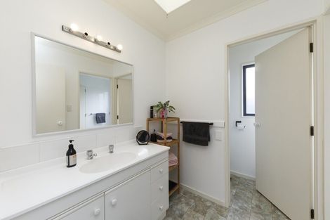 Photo of property in 23 Charles Cross Street, Longburn, Palmerston North, 4412