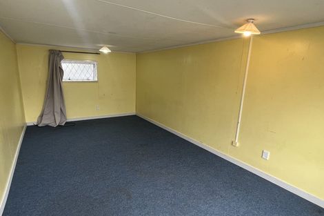 Photo of property in 92 Shamrock Street, Takaro, Palmerston North, 4412