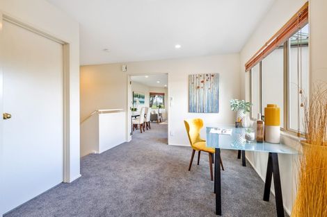 Photo of property in 2/23 Wairau Road, Forrest Hill, Auckland, 0627