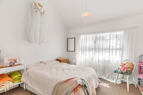 Photo of property in 19 Dahlia Street, Palmerston North, 4410