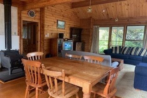 Photo of property in 17 Ivy Terrace, Moana, 7872