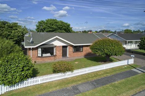 Photo of property in 148b Victoria Street, Cambridge, 3434