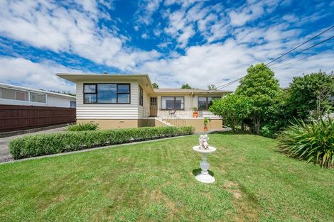 Photo of property in 42 Kaitawa Crescent, Paraparaumu, 5032